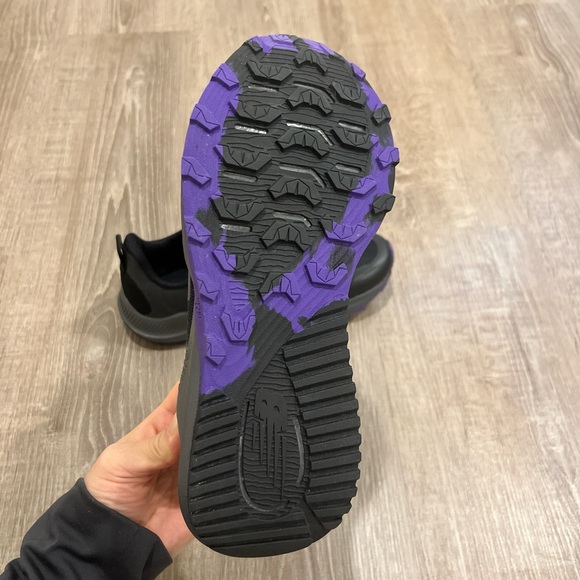 New Balance Nitrel V4 Trail Running Shoes Size 6.5 WTNTRMB4 Black Sneakers - Picture 8 of 10